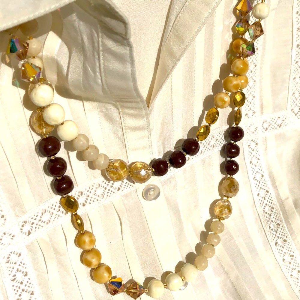 Vintage brown beaded necklace